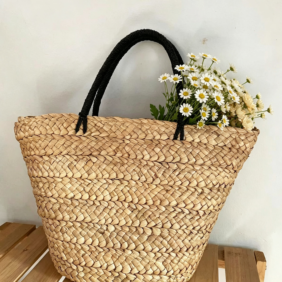 Natural Corn Husk Woven Mini Square Bag – Soft Straw Handbag with Peach Skin Lining