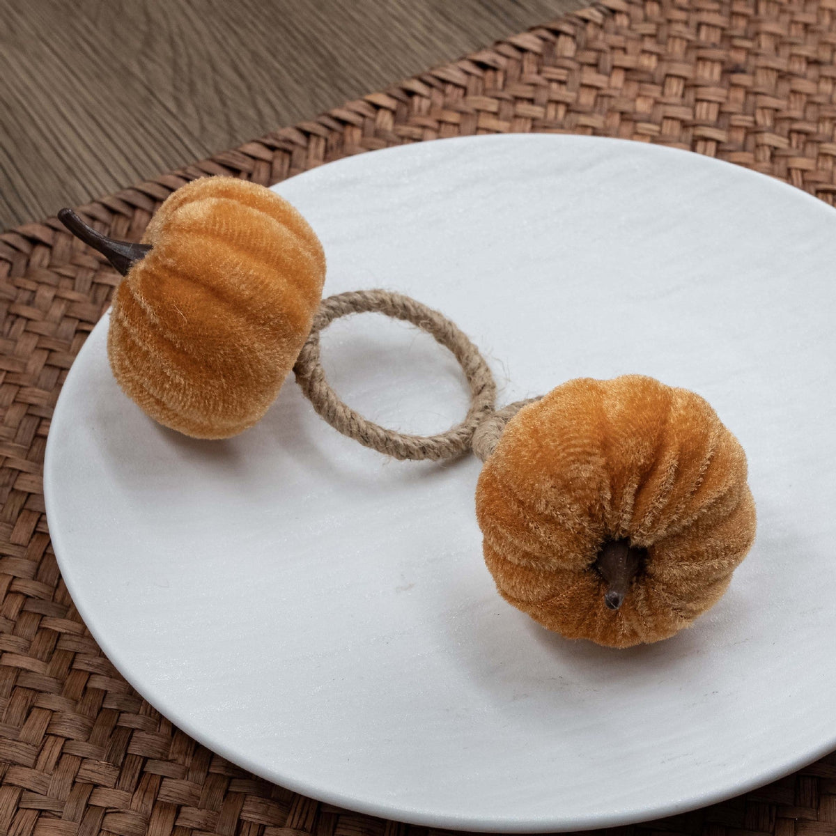 Velvet Look Pumpkin Napkin Rings for Thanksgiving Tables