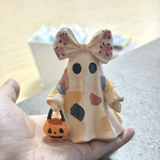 Patchwork Ghost Halloween โ 10 cm Synthetic Resin Figurine for Spooky Table and Shelf Decor