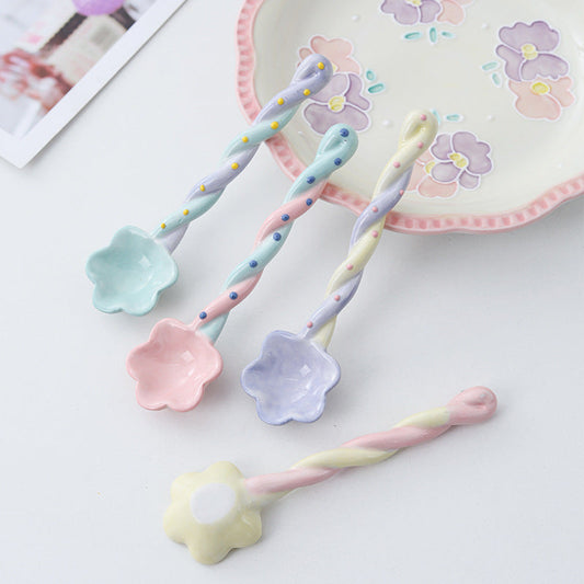 Ceramic Flower Spoon โ Cute Twisted Handle Dessert Spoon for Kitchen & Dining