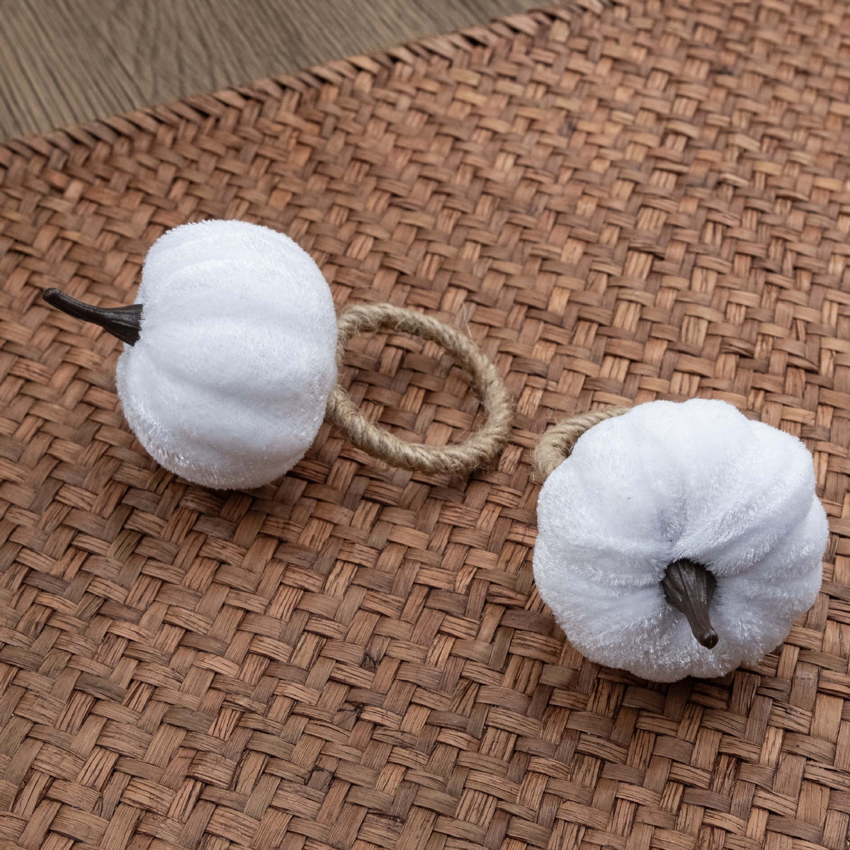 Velvet Look Pumpkin Napkin Rings for Thanksgiving Tables