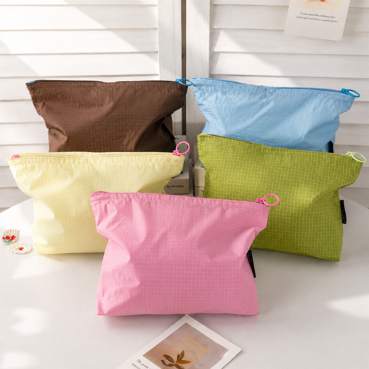 Nylon Checkered Cosmetic Bag – Large Capacity Travel Toiletry Organizer