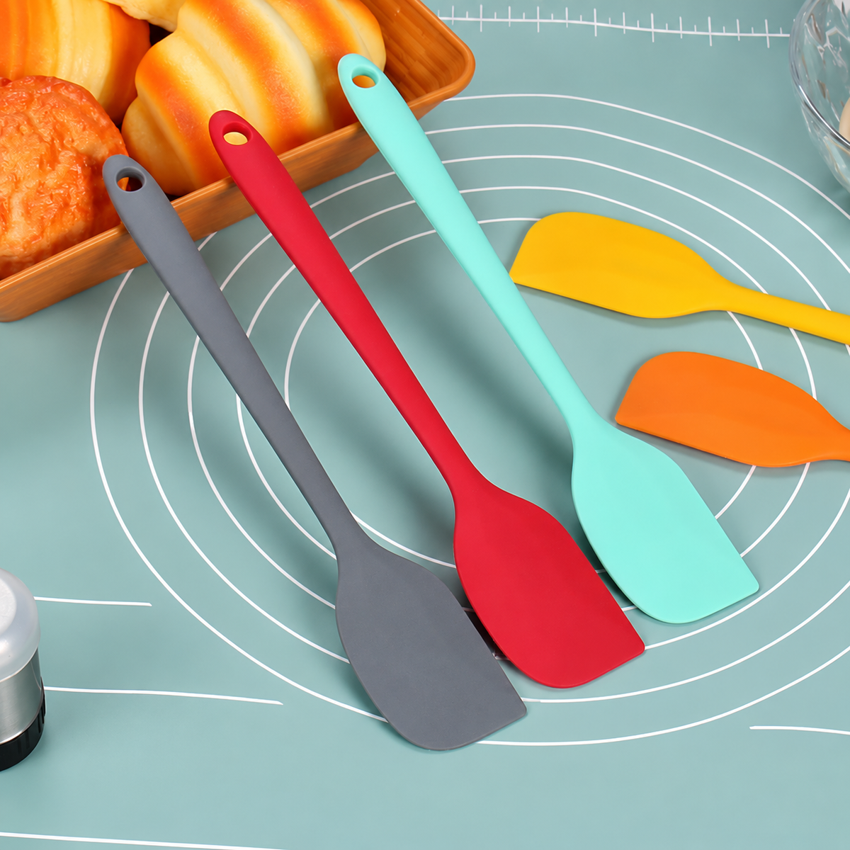 Mini Silicone Baking Spatula, One Piece Flexible Cake Scraper
