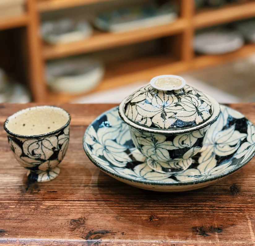 Lily Bloom Handpainted Tea Ceremony Set