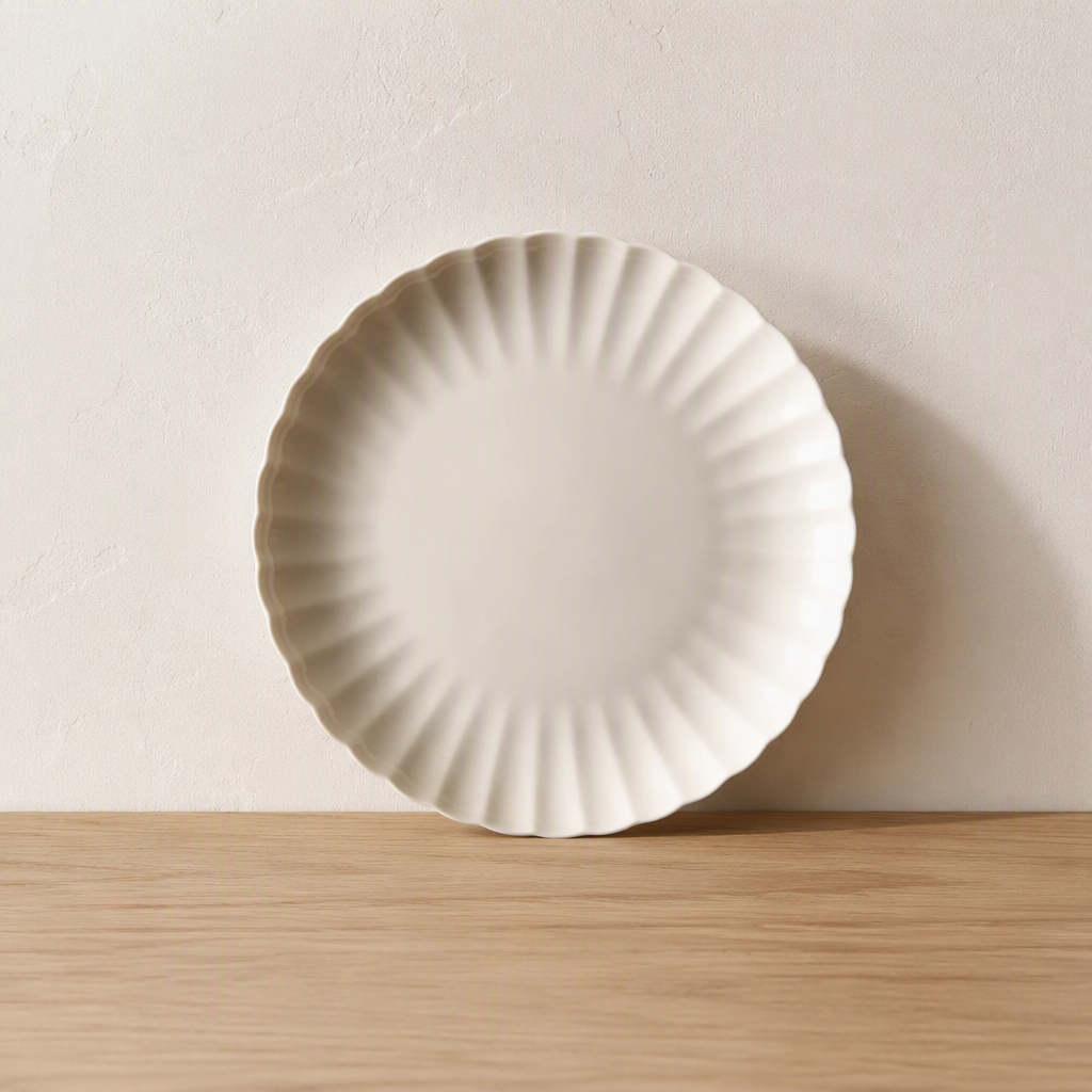 White Embossed Ceramic Dinner Plate – Minimalist Vertical Stripe Tableware