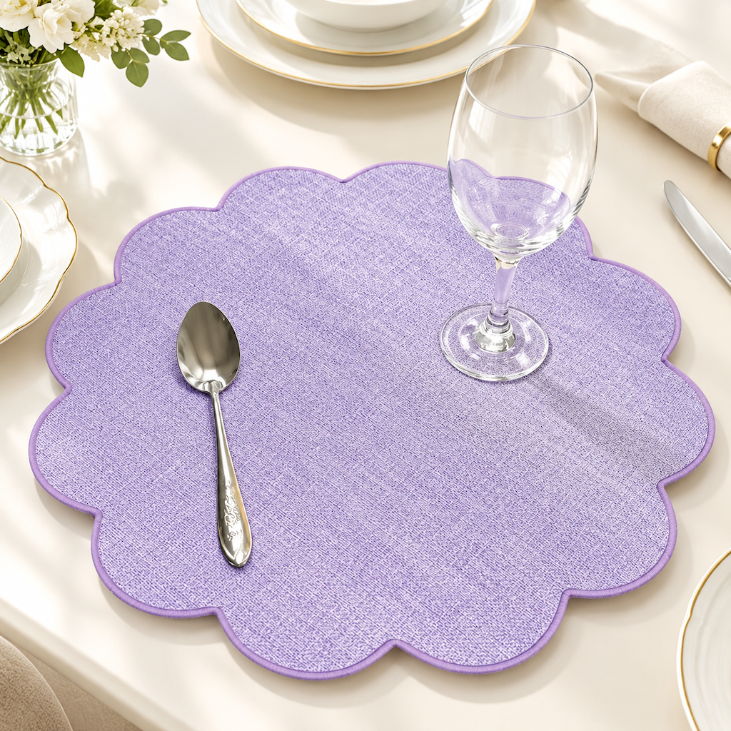 Scalloped Fabric Dining Placemat