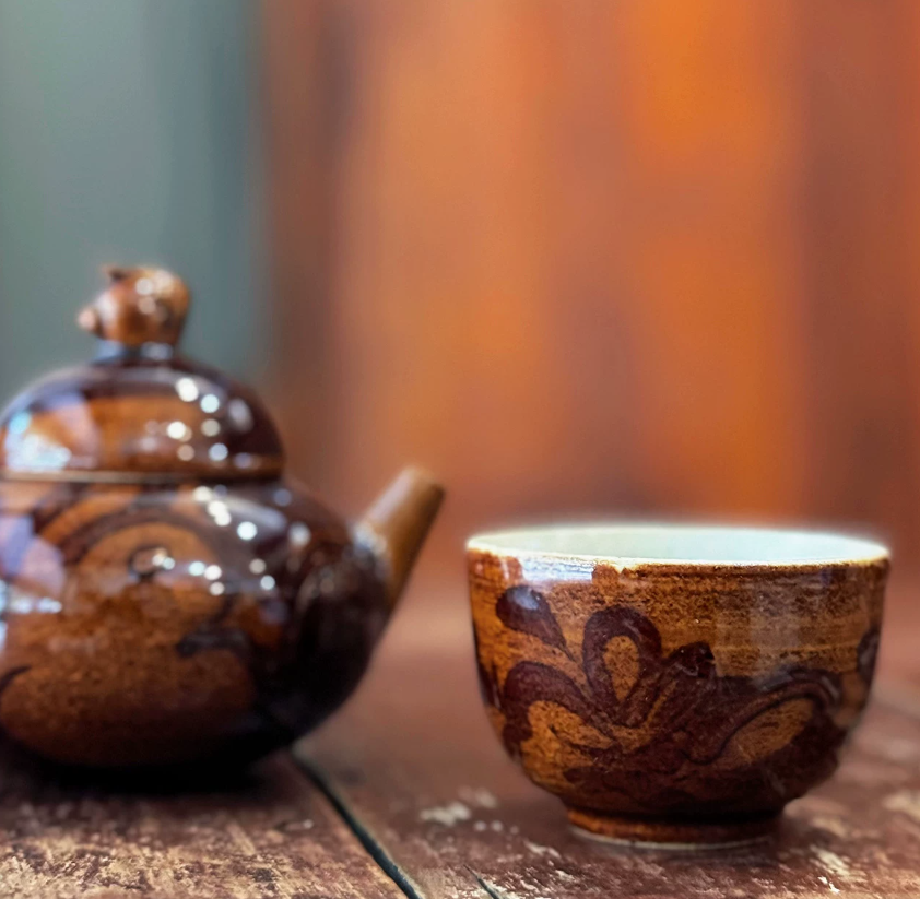 Lucky Rabbit Amber Glaze Teapot Set