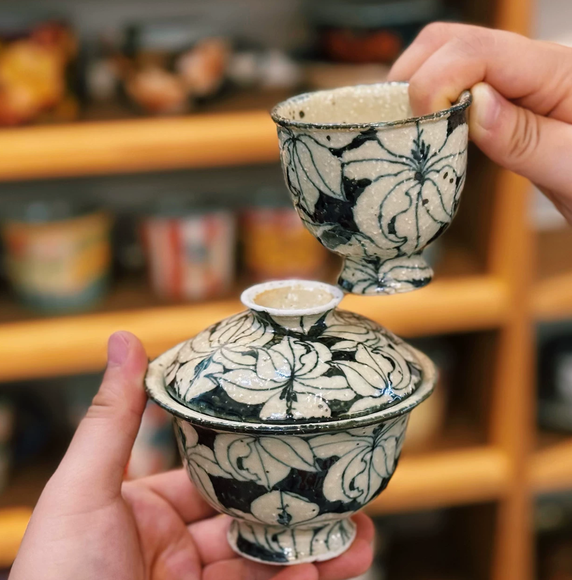 Lily Bloom Handpainted Tea Ceremony Set