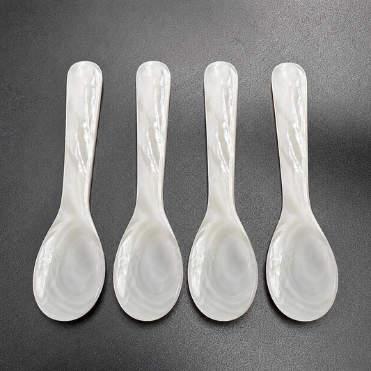 Caviar Face Mask Spoon – Mother of Pearl Shell Beauty Spatula for Skincare Application
