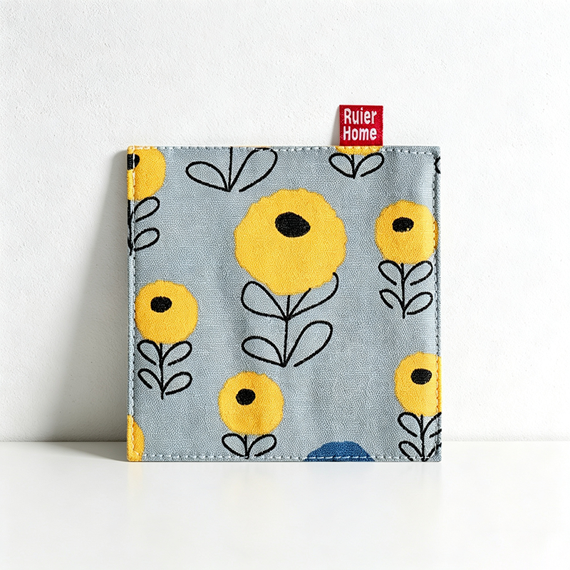 Floral Fabric Coaster – Square Polyester Cup Mat for Dining Table & Kitchen Decor