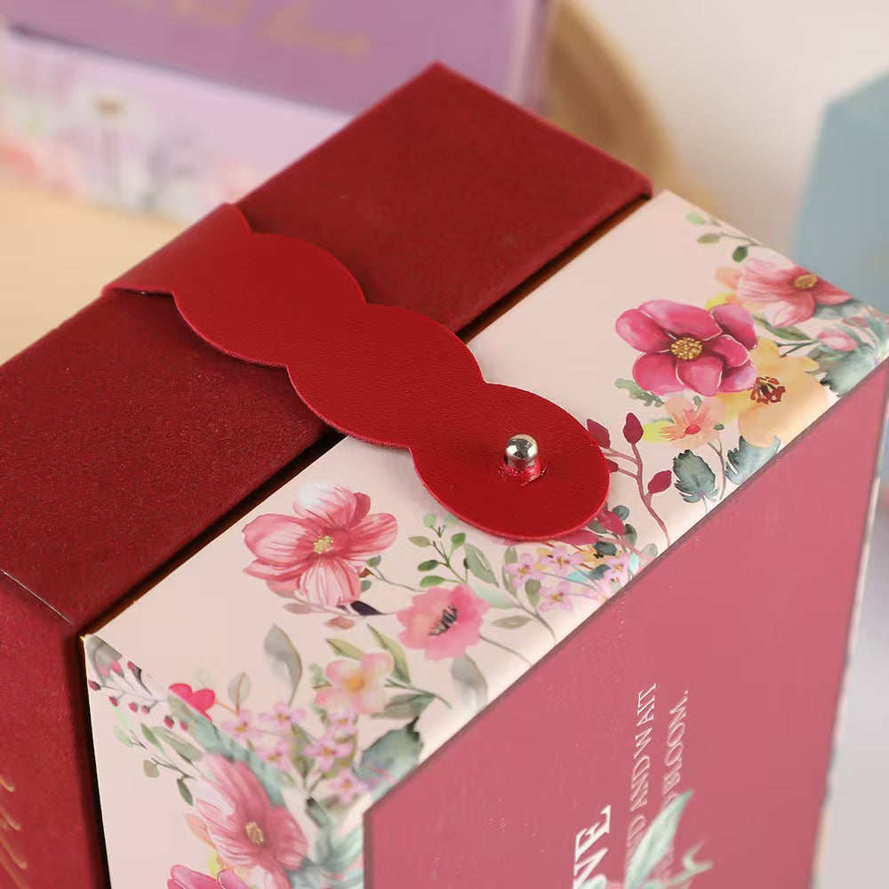Velvet Gift Box Wedding Favor Candy Box with Handle