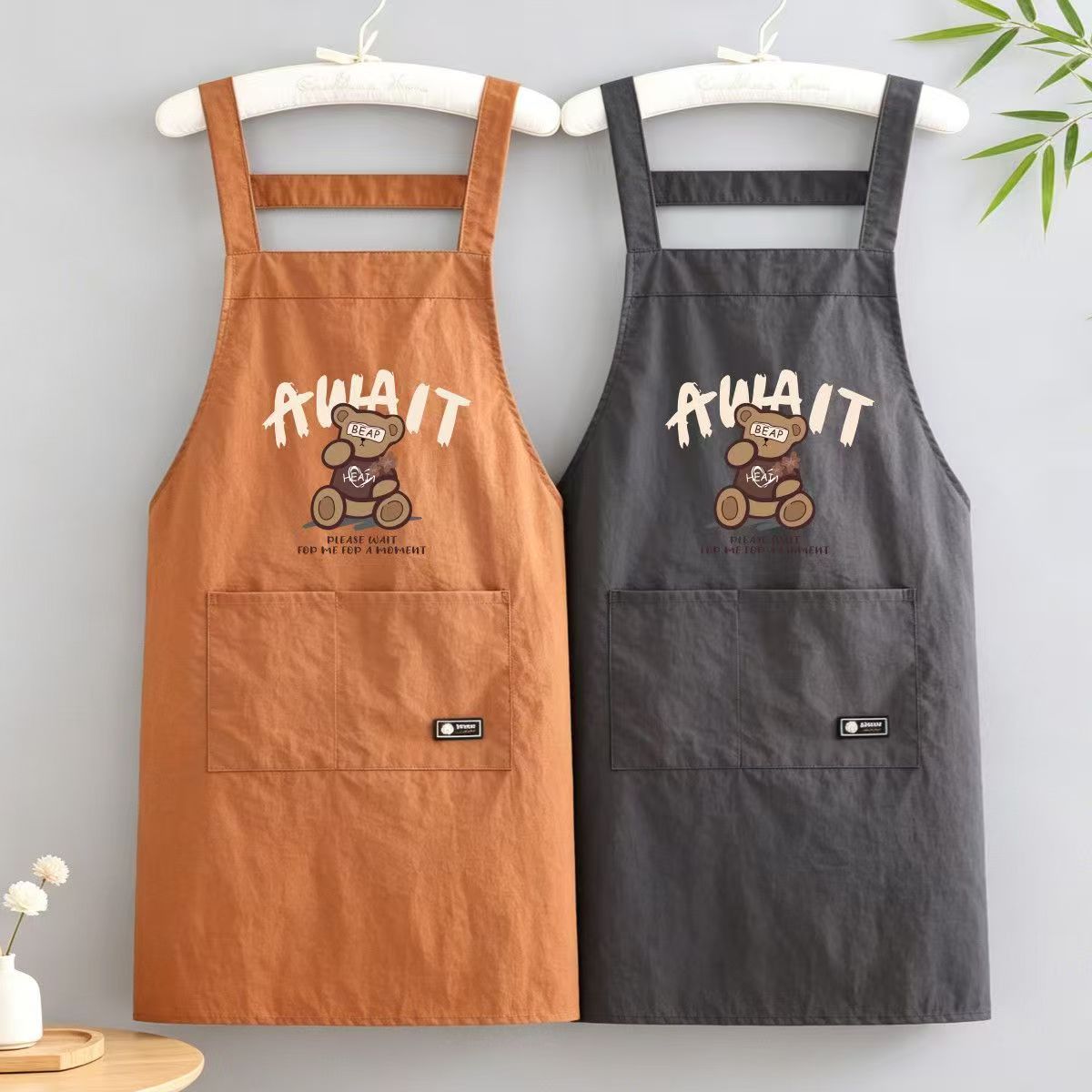Cute Bear Print Kitchen Apron – Women’s Bib Apron with Pocket, Casual Cooking Baking Apron for Kitchen, Cleaning & Home Use