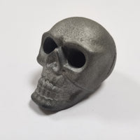 Skull-Themed Metal Décor – Halloween Party & Outdoor Accent