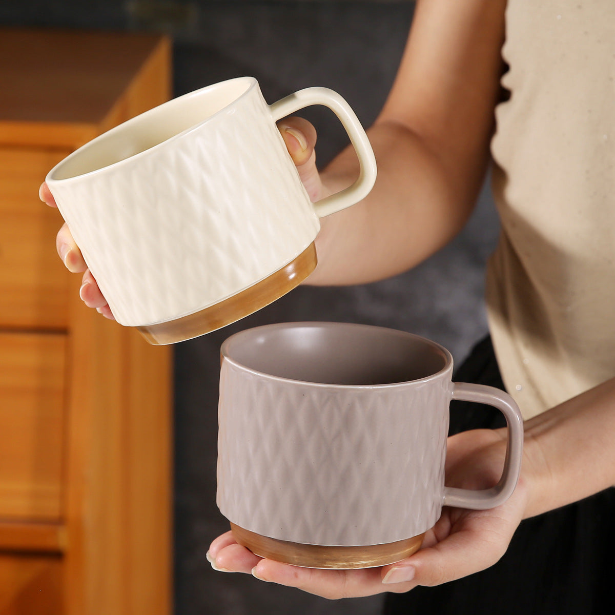 420ml Ceramic Coffee Mug – Textured Tea & Milk Cup with Handle for Coffee, Latte, Breakfast, Café, Office & Home Use