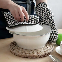 Thick Heat Resistant Oven Mitt & Pot Holder Set for Baking, Microwave & Kitchen Use