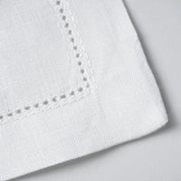 Bee Embroidered Linen Napkin – Decorative Table Linen for Dining & Entertaining