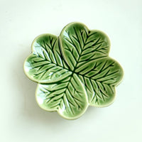 Ceramic Clover Leaf Trinket Dish – Green Leaf Jewelry Tray with Botanical Embossed Design for Rings, Earrings, Home Decor & Gift