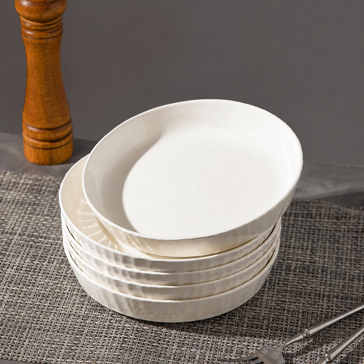 White Ceramic Pasta Bowl – Minimalist Round Serving Plate with Raised Edge for Pasta, Salad, Soup, Dessert & Dining Table