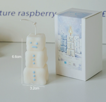 Cute Snowman Shaped Scented Candle Christmas Decorative Holiday Gift