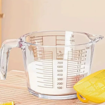 Glass Measuring Cup with Measurement Markings