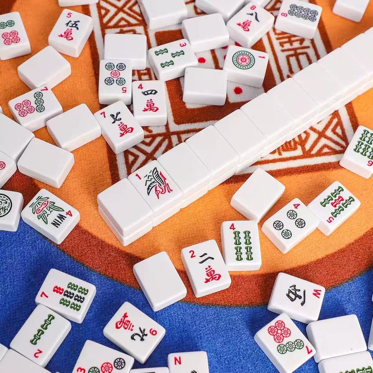 Melamine Mahjong Tiles with Colored Backs for Tabletop Games