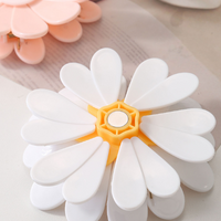 Daisy Magnetic Food Sealing Clip - Fridge Magnet 2-in-1