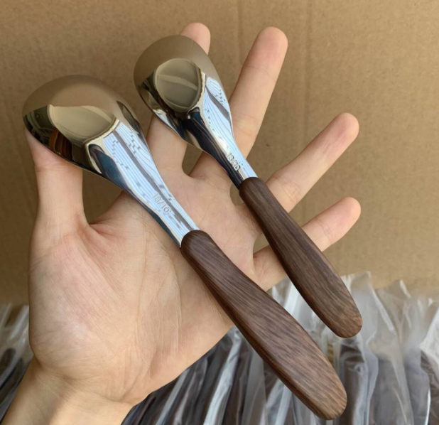 Stainless Steel Spoon Faux Wood Grain Handle Modern Dining Tableware
